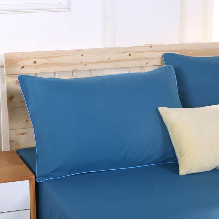 Housse de couette bleue unie