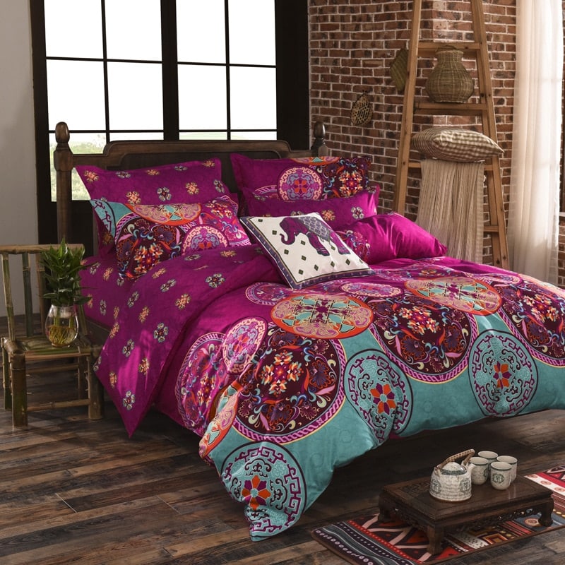 angle de la parure de lit bohème et mandala fleurie
