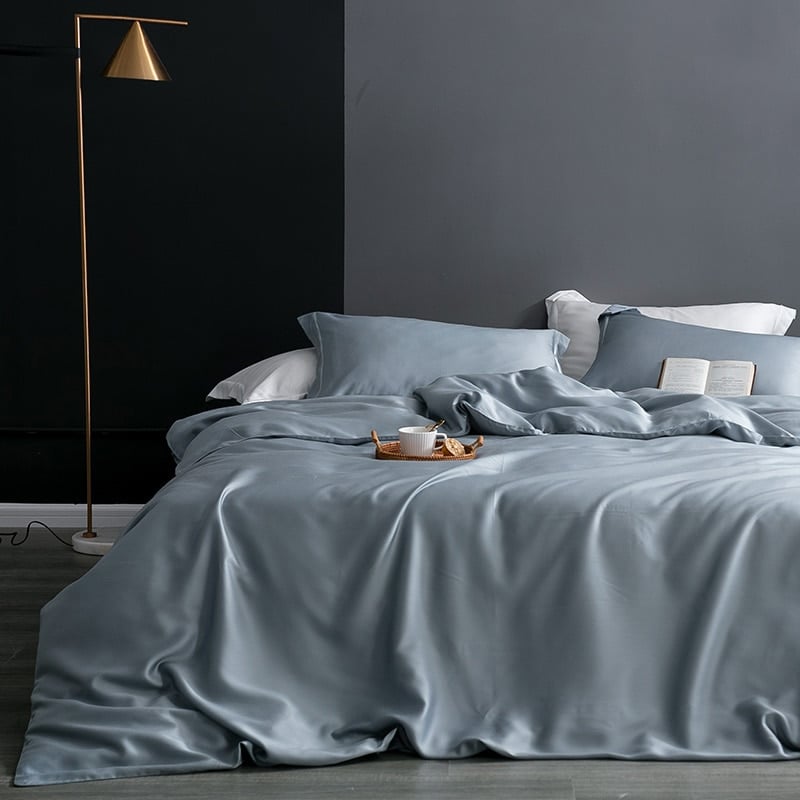 Parure de lit 100% soie bleu grisé style chic moderne