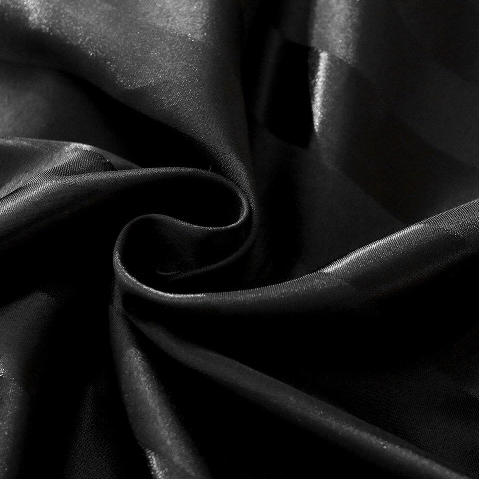 Parure de lit en satin noir à rayure